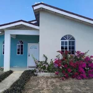 Loodik Vacation Brompton Manor Holiday home